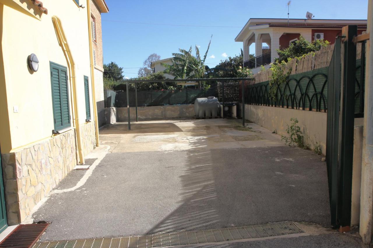 La Casa Gialla Trabia Exterior photo